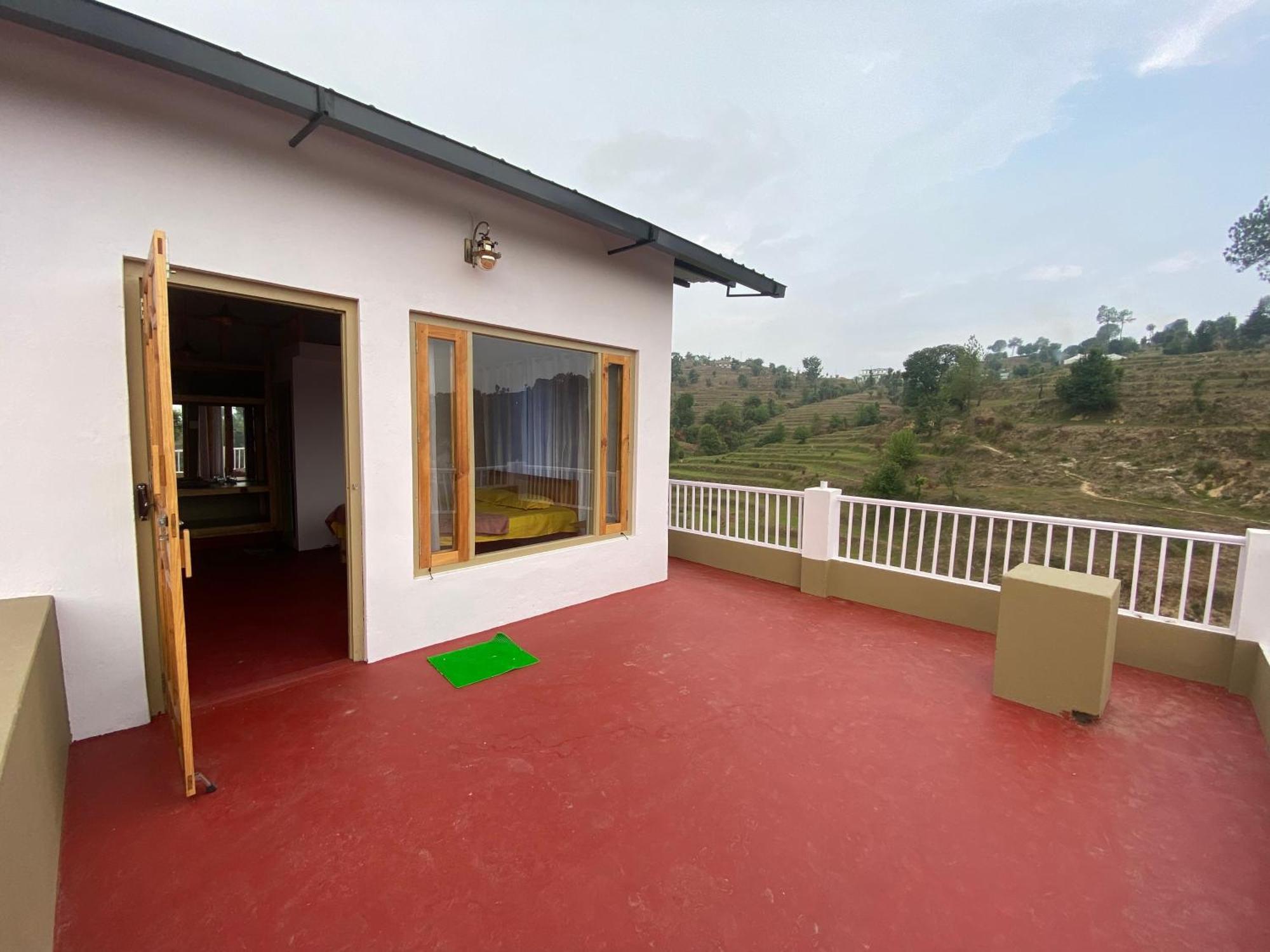 Brook Cottage Champawat Exteriör bild