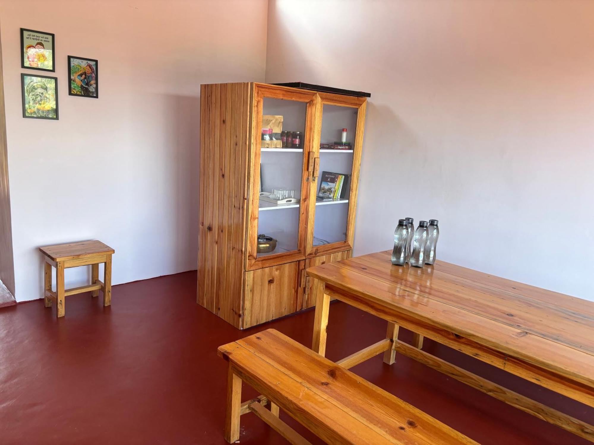 Brook Cottage Champawat Exteriör bild