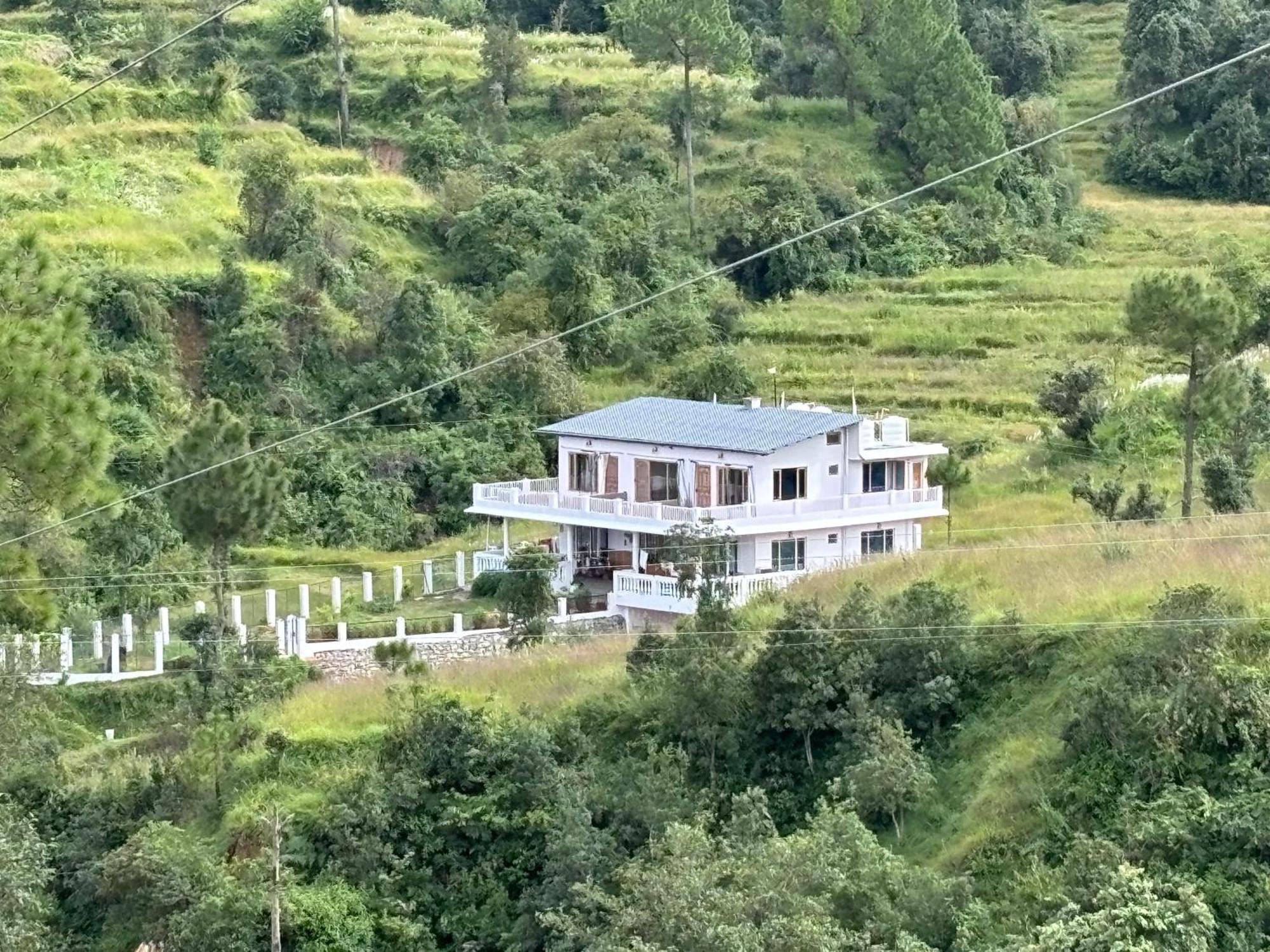 Brook Cottage Champawat Exteriör bild